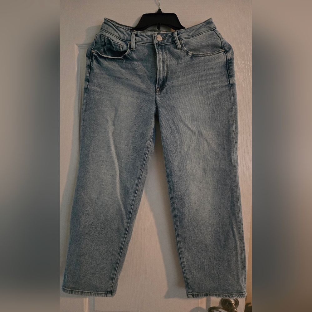 Risen Wide Leg Cropped Jeans
